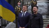 «Этого недостаточно»: Макрон отреагировал на предложение Путина о прямых переговорах с Украиной