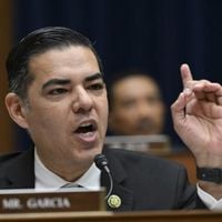 House Dems: Trump is starving inspectors generals of resources, blocking investigations