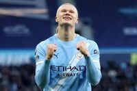 Haaland double sends Man City top, Chelsea hit back to draw at Newcastle