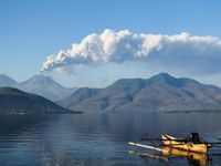 Indonesian volcano sends ash cloud 8km high, some flights cancelled