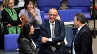 Abstimmung Schuldenbremse: Bundestag stimmt gigantischem 500-Milliarden-Finanzpaket zu - WELT