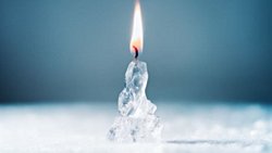 Yarı Ateş, Yarı Buz: İnsan Doğasının Dengesini Keşfetmek