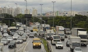 São Paulo Suspends Vehicle Rotation During Carnival 2025