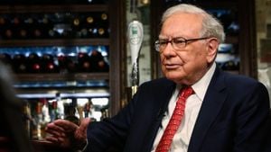 Buffett's Berkshire Hathaway Raises Cash Reserves Amid Stock Sales