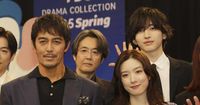 阿部寛、道枝駿佑から意外な一面明かされ「恥ずかしい…」　日曜劇場「キャスター」で共演