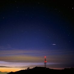 Iridium Parlamalı Bir Gün Batımı