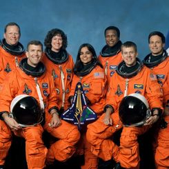 Space Shuttle and Crew Lost During Re-Entry