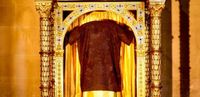 Sainte Tunique d'Argenteuil : histoire, origine et signification d'une relique sacrée du Christ