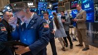 Dow plunges by more than 1,600 points after China retaliates against Trump’s tariffs | CNN Business