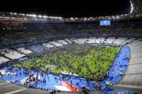 France players to honor victims of Paris attacks in 2015