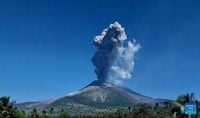 Indonesia issues highest aviation alert after volcanic eruption