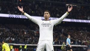 Real Madrid Dominates Girona To Keep Title Hopes Alive