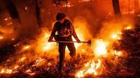 Wildfire in Oregon destroys 4 homes, threatens thousands more