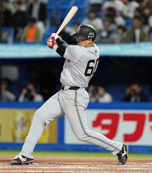 Araki Yū Hits First Professional Hit To Spark Giants Victory