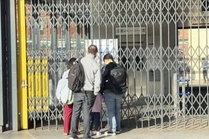 London Tube Strike Paralyzes City As Pay Dispute Escalates