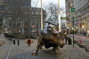 Wall Street Swings As Jobs Data Fuels Fed Rate Cut Bets