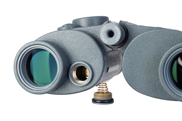 Levenhuk Nelson 8x30 Artıkıllı ve Pusulalı Binoküler Dürbün