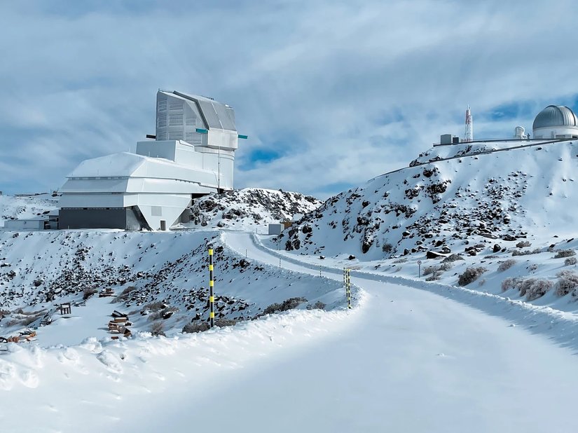 Yakında hizmete açılacak Vera C. Rubin Gözlemevi Şili'deki Cerro Pachón sıradağlarının tepesinde yer alıyor.