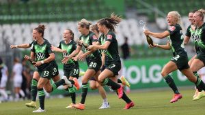 Eintracht Frankfurt Takes Charge In Thrilling Frauen-Bundesliga Showdown