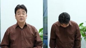 Baek Jong-won Suspends Entertainment Career Amid Controversies
