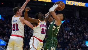 Draymond Green Shines As Warriors Defeat Bucks