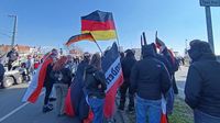 Rechtsextreme Demo in Berlin-Friedrichshain: Neonazis versammeln sich – Rechtsrocker soll zum Auftakt singen