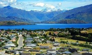 New Zealand Considers Luxury Home Sales To Foreigners