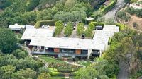 What Happened At Jennifer Aniston's House? Intruder Rams Car Into Actress's Bel Air Mansion Gate