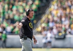 Oregon Ducks Face Challenges As Dan Lanning Leads Team