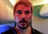 Review: Josh Hartnett crashes and burns in weak, empty ‘Fight or Flight’