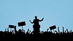 Siyaset, Ekonomi ve Tarih İnceleme.