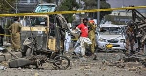 Quetta Car Bomb Blast Kills Ten Amid Ongoing Unrest