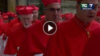 Chi è il nuovo Papa: i 3 più cardinali papabili dopo la fumata