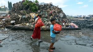 Indonesia Mobilizes Aid After Disasters Strike