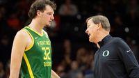 Oregon vs. Liberty odds, March Madness predictions: 2025 NCAA Tournament picks from proven model