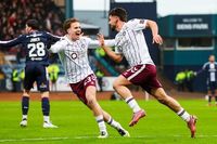 Dundee 0-1 Hearts: Report and ratings, red card, injuries, Craig Gordon's heroics