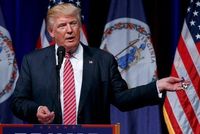 Trump honors Purple Heart recipients, including 3 who sent him medals after attempt on his life
