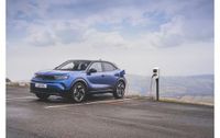 ENTIRE VAUXHALL ELECTRIC CAR RANGE ELIGIBLE FOR GOVERNMENT ELECTRIC CAR GRANT