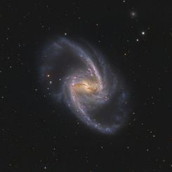  NGC 1365: Majestic Island Universe 