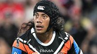 Wests Tigers chasing historic start to season against red-hot Warriors — NRL LIVE