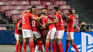 Benfica Triumphs Over Monaco To Advance In Champions League