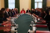 Starmer hits out at Reform’s ‘politics of grievance’ as his new Cabinet meets