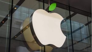 Apple Commits $500 Billion To U.S. Manufacturing And Jobs