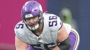 Patriots Sign Center Garrett Bradbury To Two-Year Deal