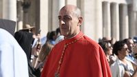 Il cardinale Fernandez: “Il Papa deve reimparare a parlare. Cambia modo di vivere ma non si dimette”