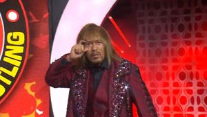 Comedian Naito Shinyo Suffers Facial Bone Fracture While Filming