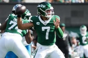 Fox Broadcast Glitch Turns Panthers Jets Game Into 1940s Throwback