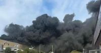 Incendio nella zona industriale di Olbia