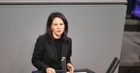 CDU-Minister geht wegen Afghanistan-Flügen auf Außenministerin Baerbock los