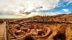Taşların Fısıldadığı Sırlar: Göbeklitepe’nin Gizemli Mesajları